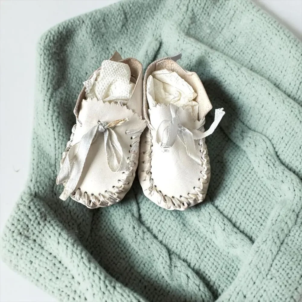 Antique Mrs. Day’s Ideal Baby Shoes in Original Box Leather Infant Moccasins